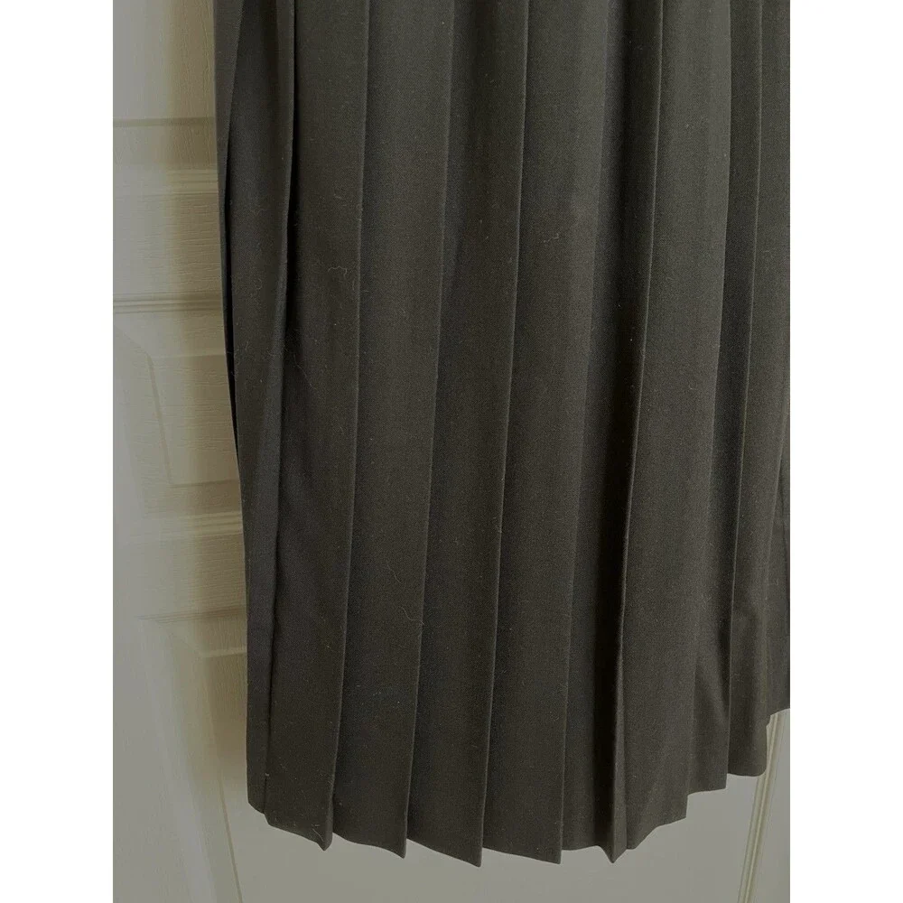 Vintage Austin Reed Petite 100% Wool Pleated Skirt Black Size 12 High Rise USA